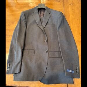 Polo Ralph Lauren New Men's Charcoal Suit (size 44R)